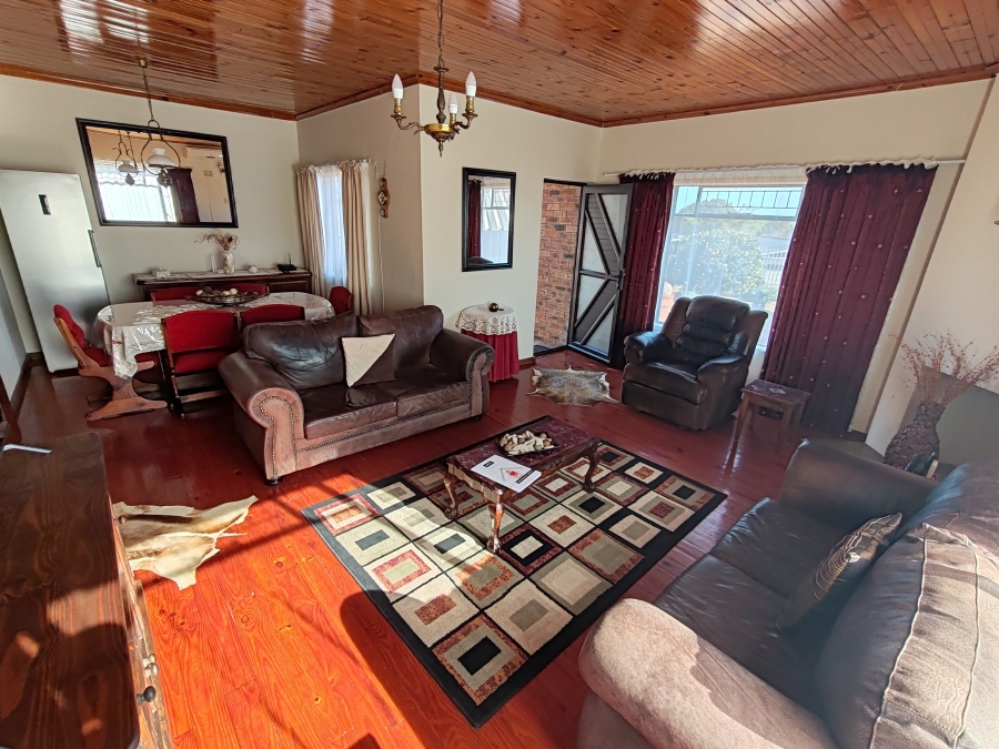 5 Bedroom Property for Sale in Vredenburg Western Cape